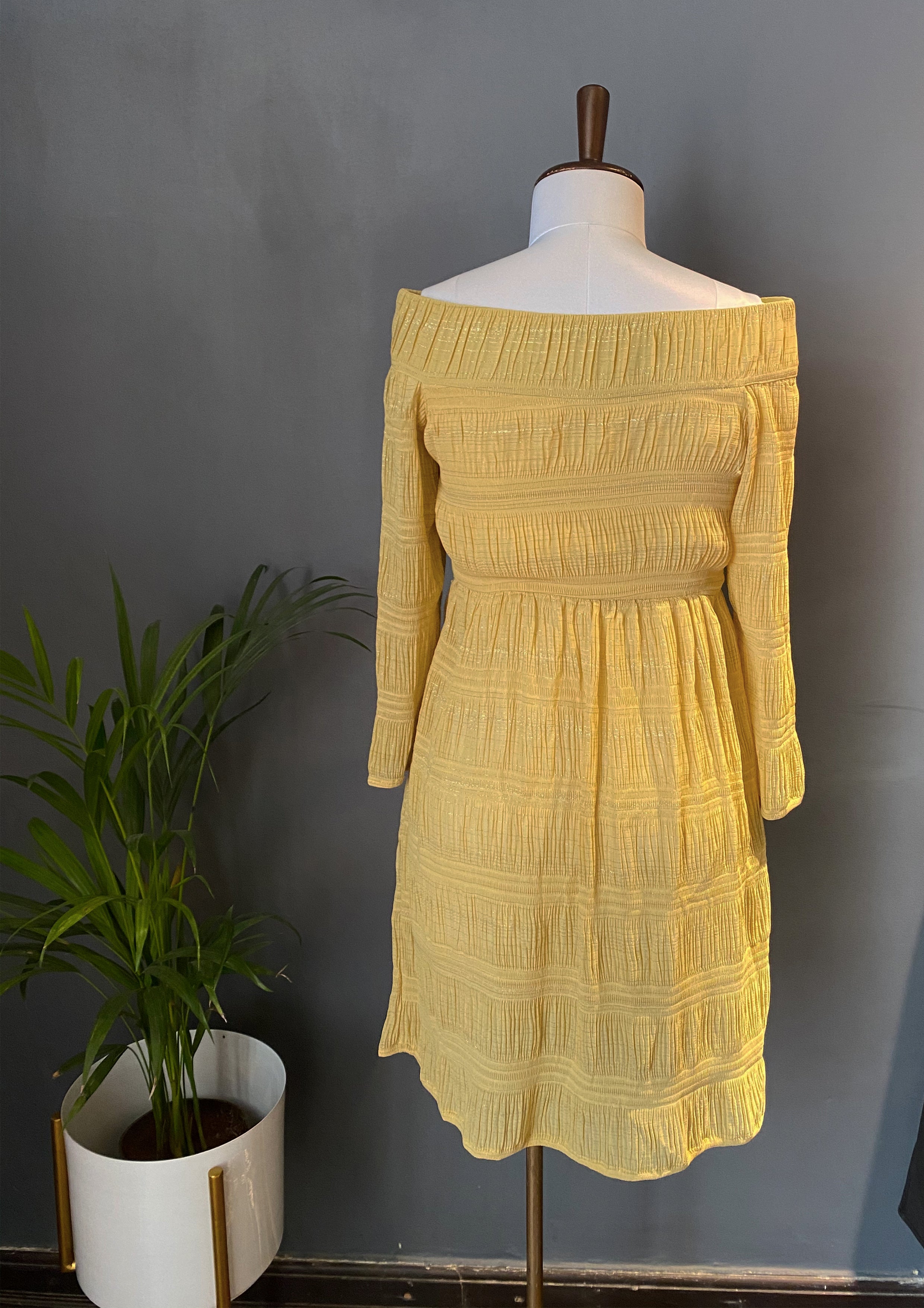 Off-shoulder yellow summer dress